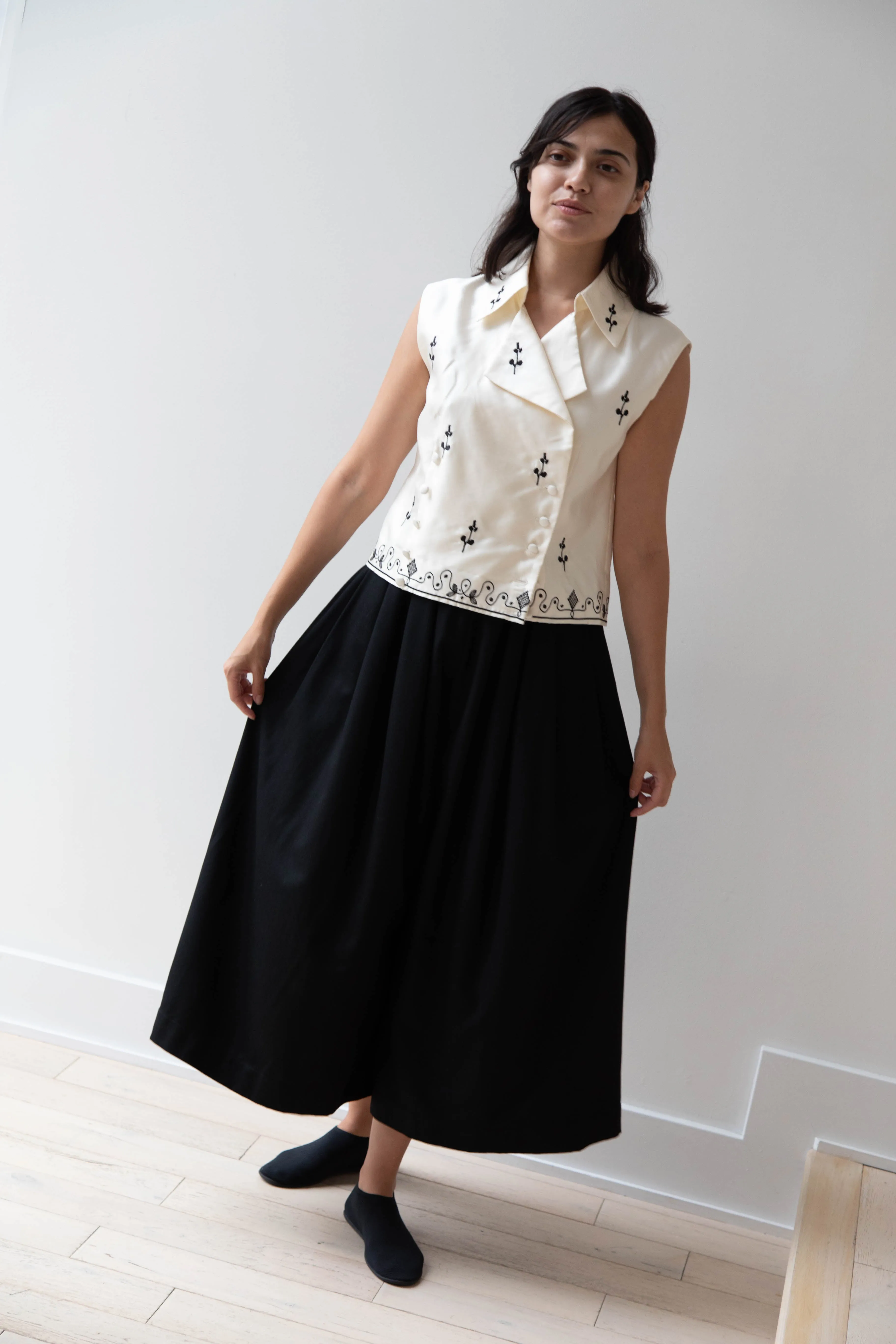Delegan | Ivory Vest with Embroidery