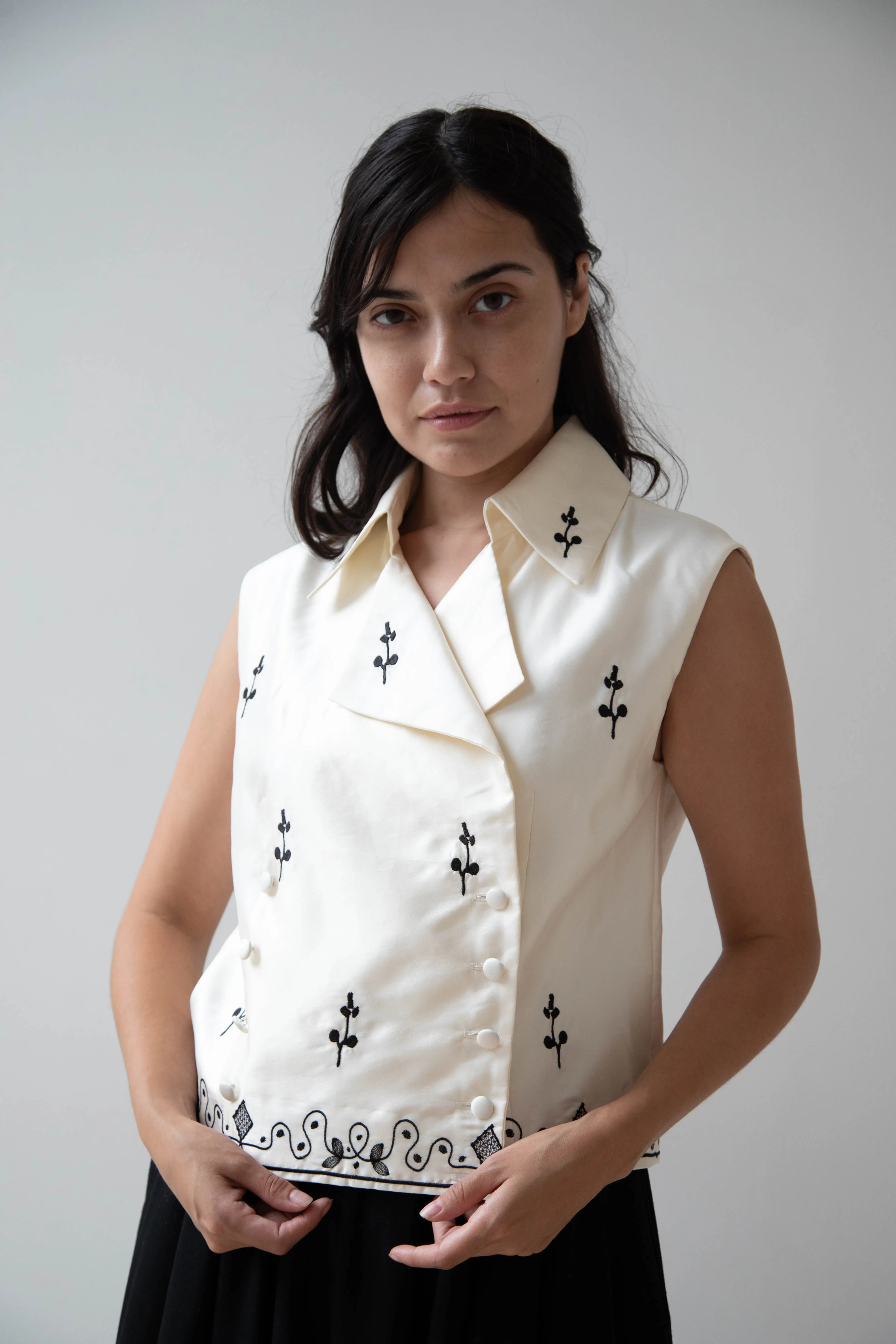 Delegan | Ivory Vest with Embroidery