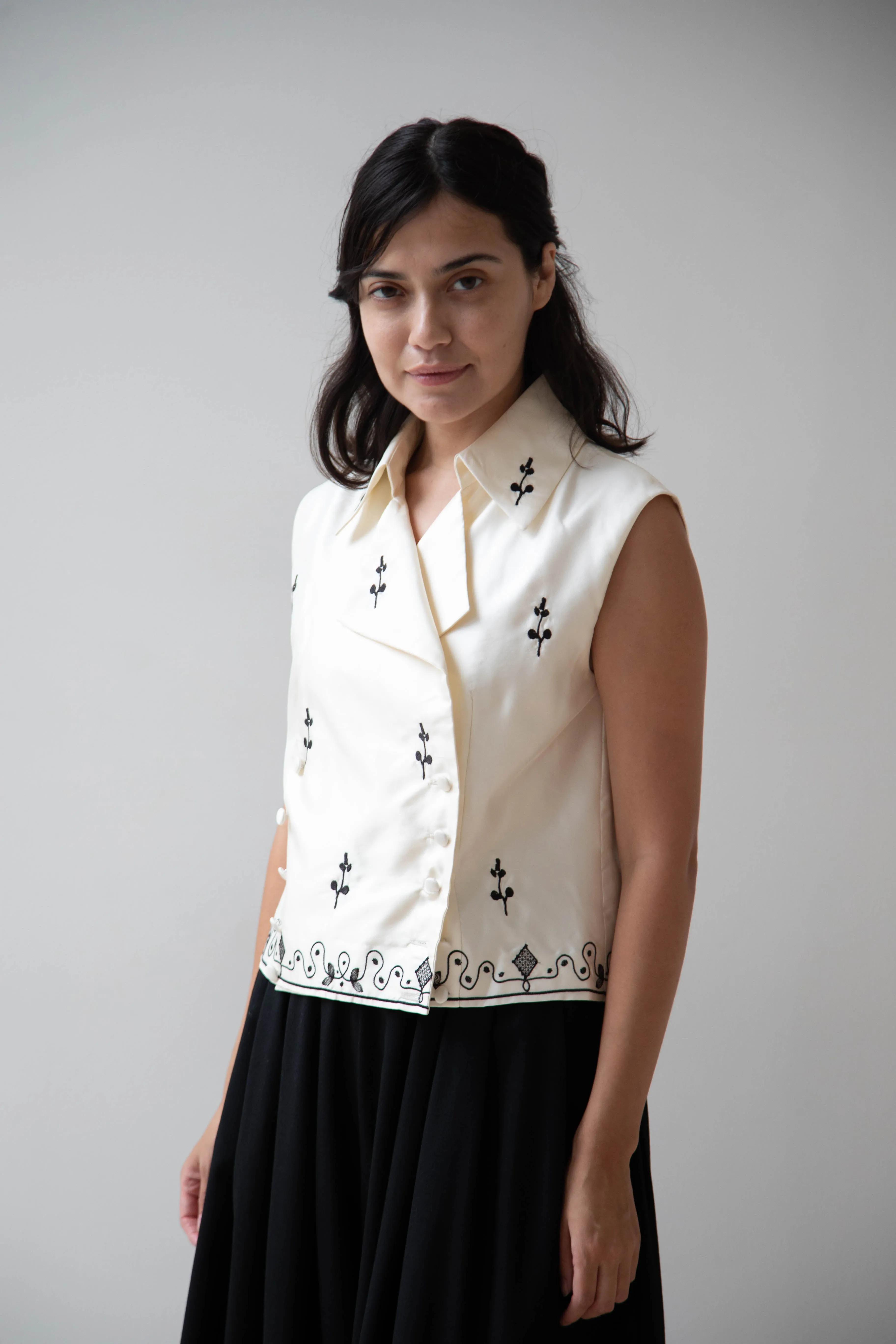 Delegan | Ivory Vest with Embroidery