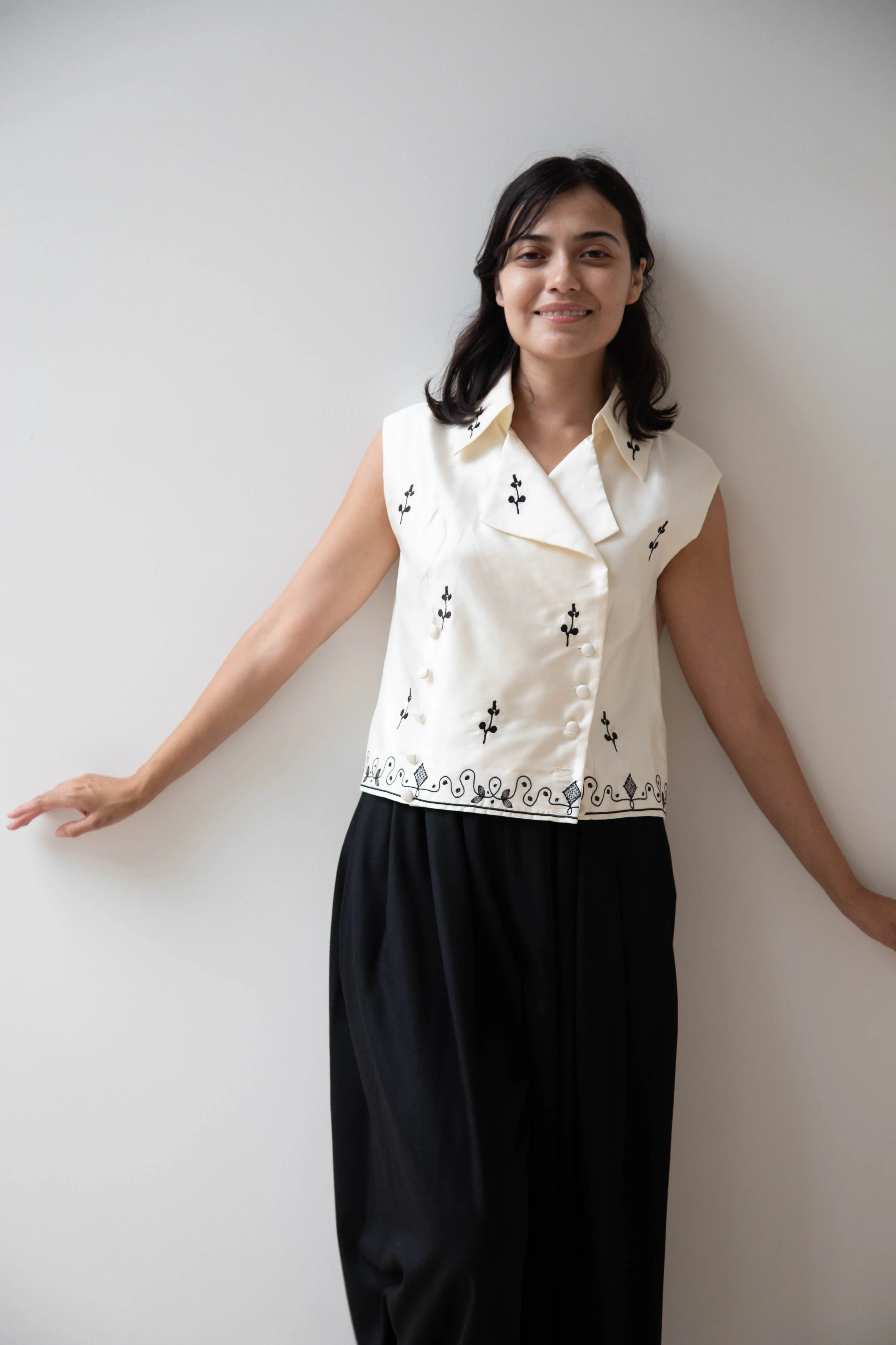 Delegan | Ivory Vest with Embroidery