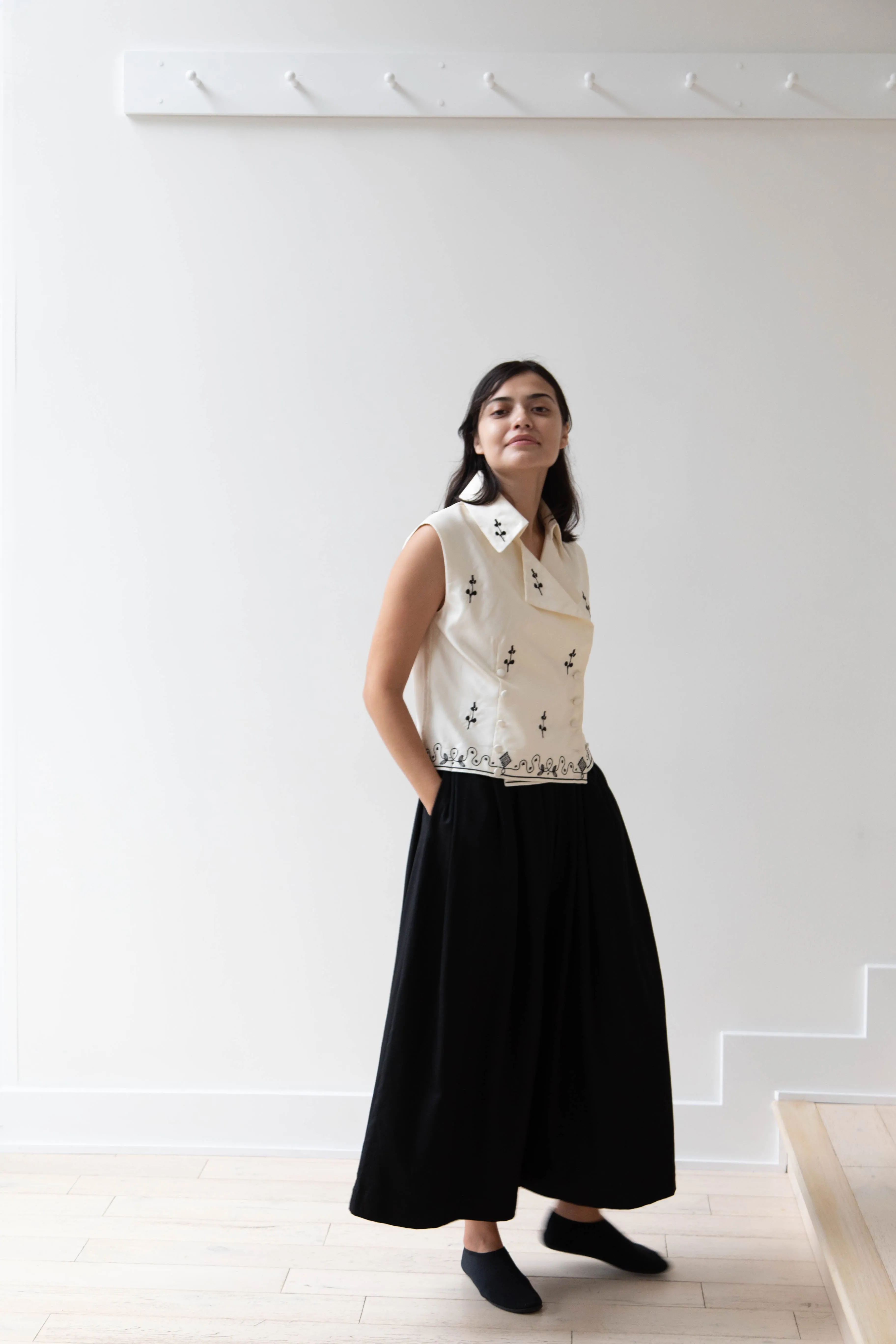 Delegan | Ivory Vest with Embroidery