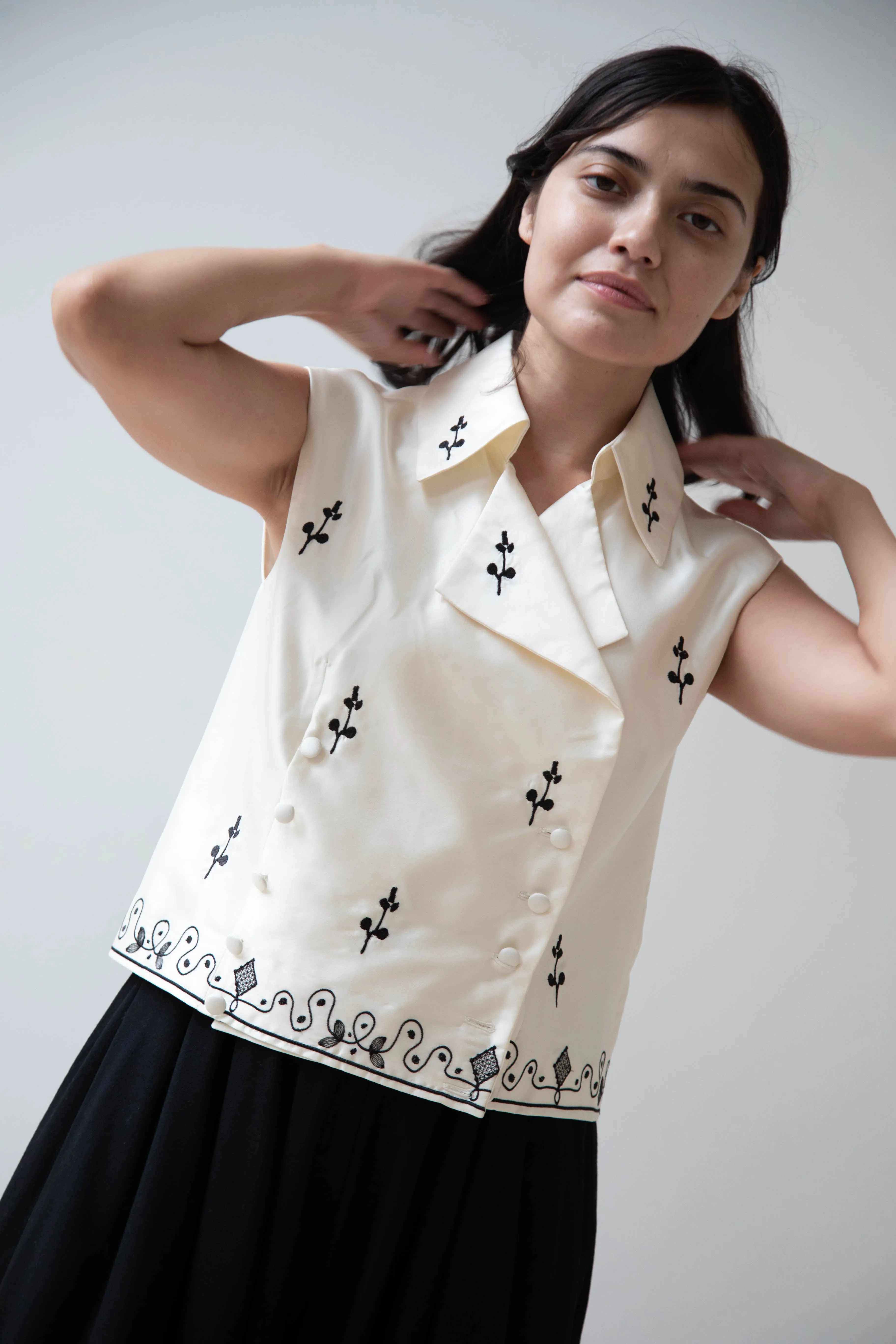 Delegan | Ivory Vest with Embroidery