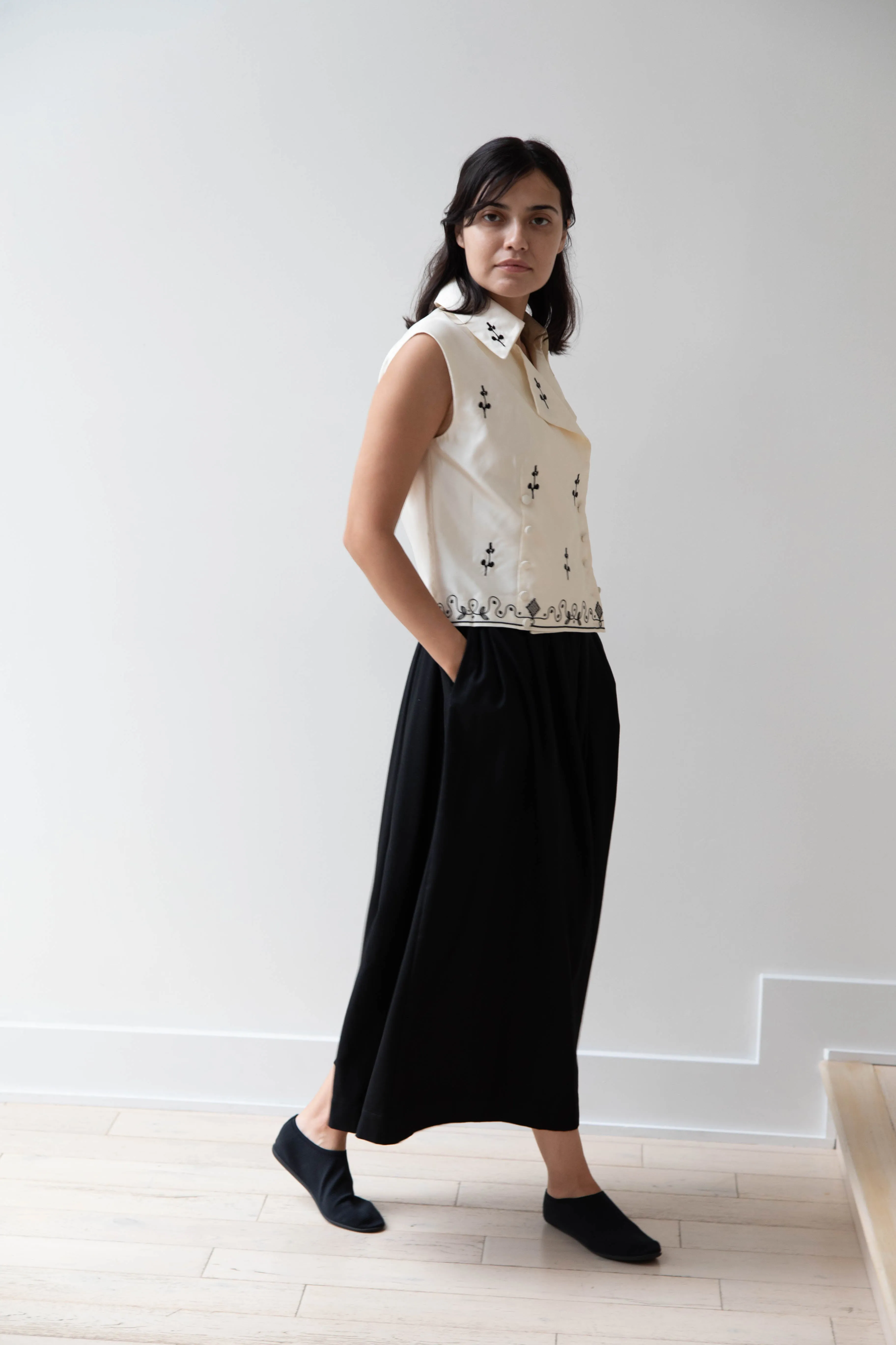 Delegan | Ivory Vest with Embroidery
