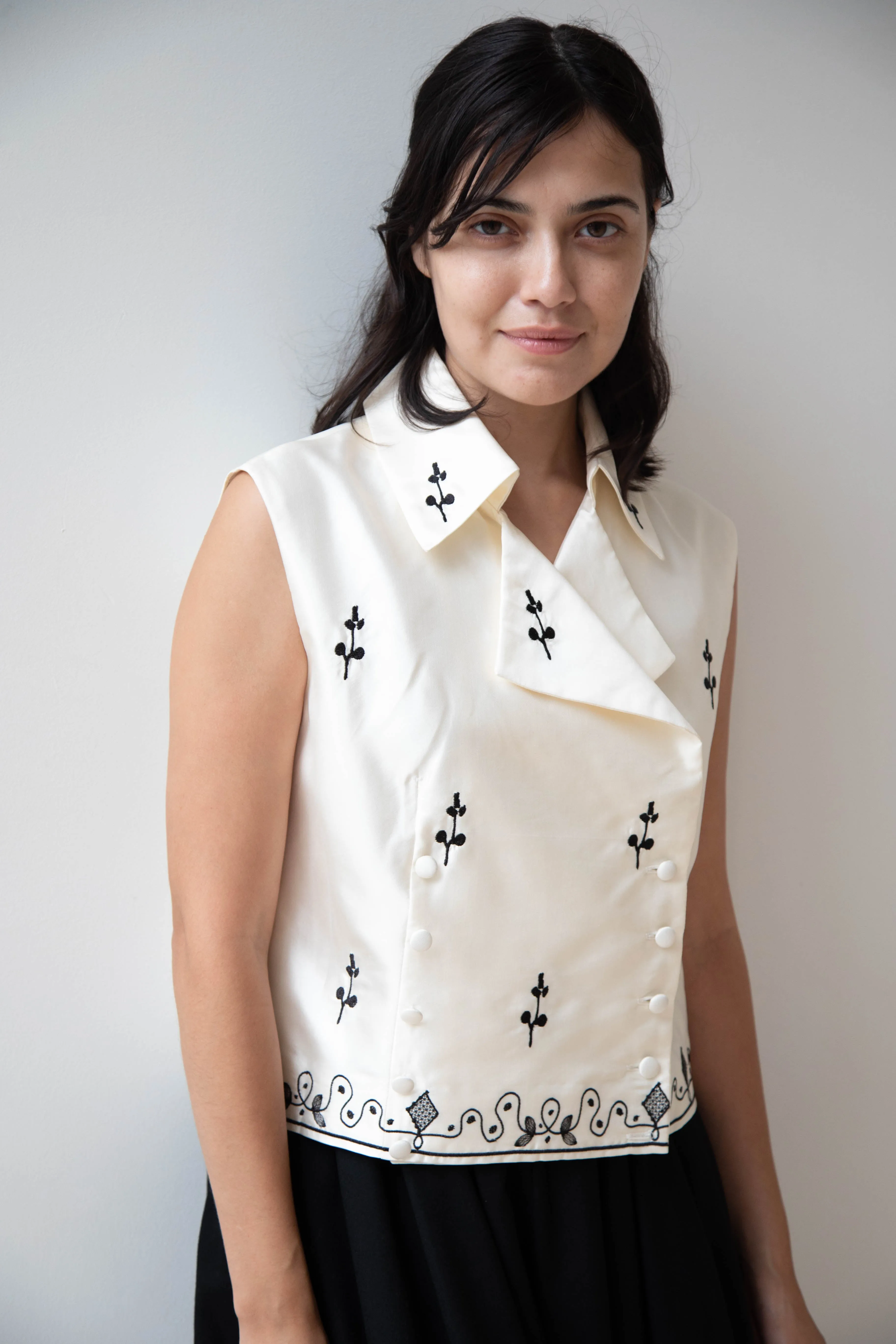 Delegan | Ivory Vest with Embroidery