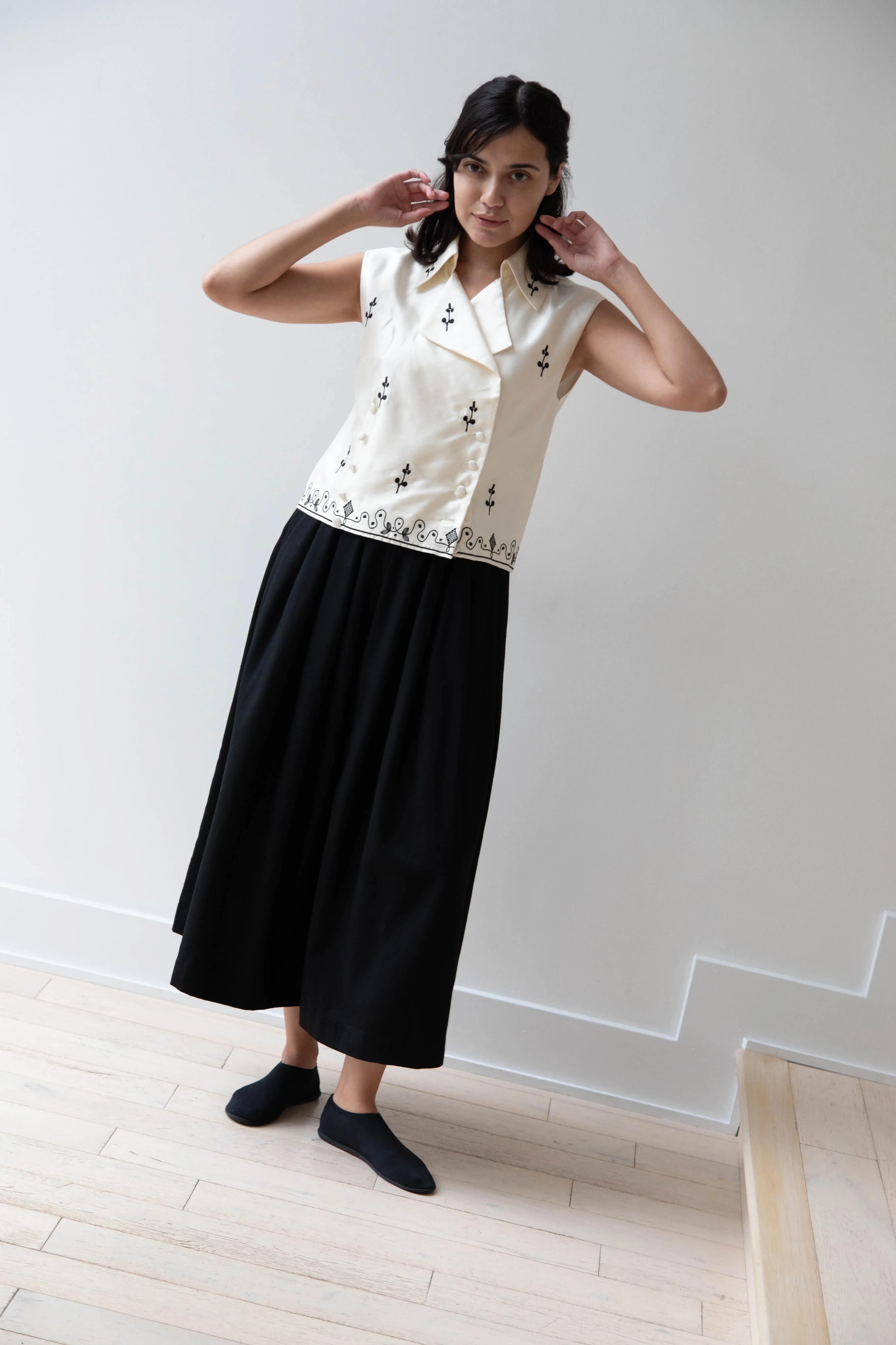 Delegan | Ivory Vest with Embroidery