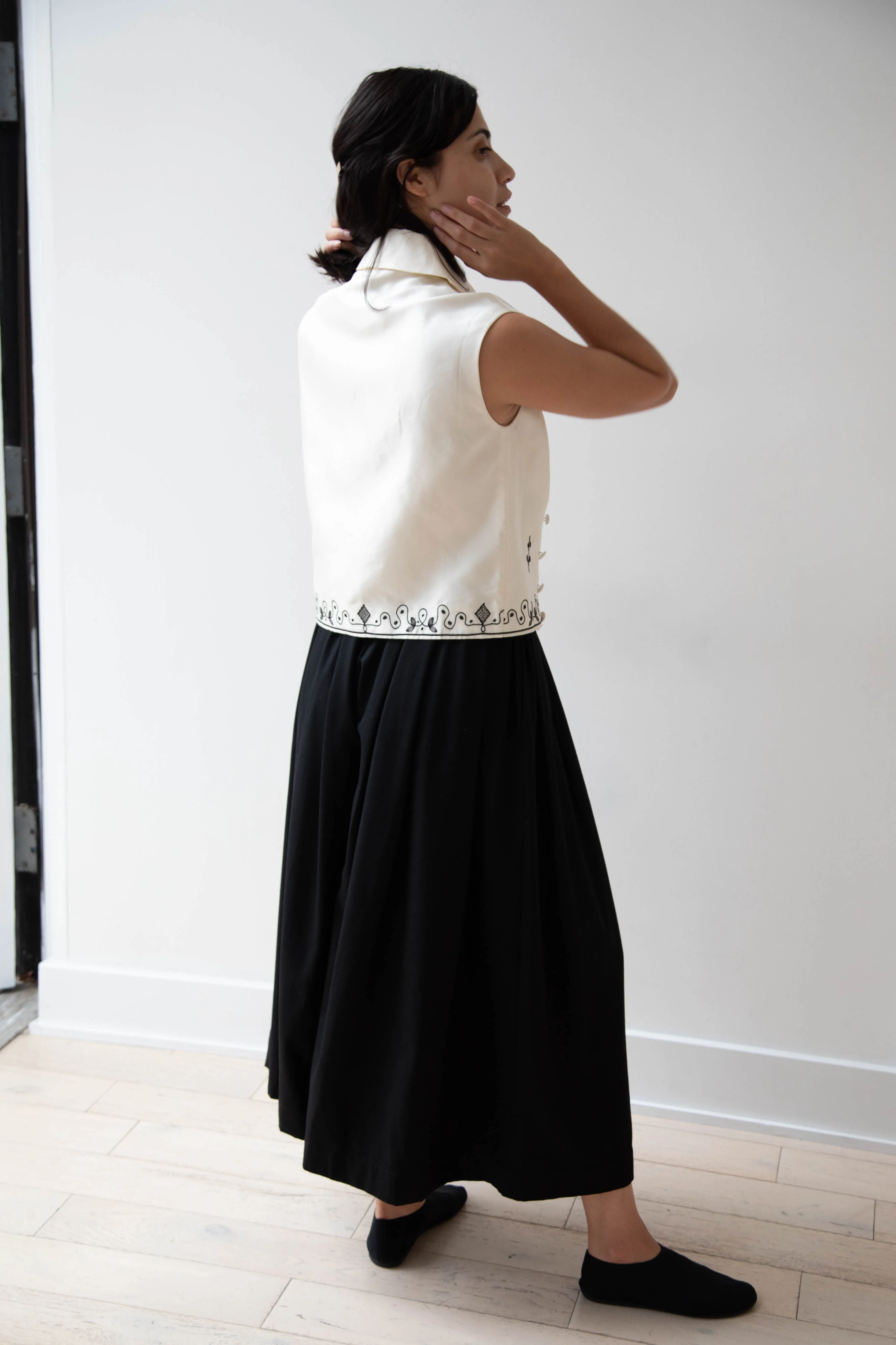 Delegan | Ivory Vest with Embroidery