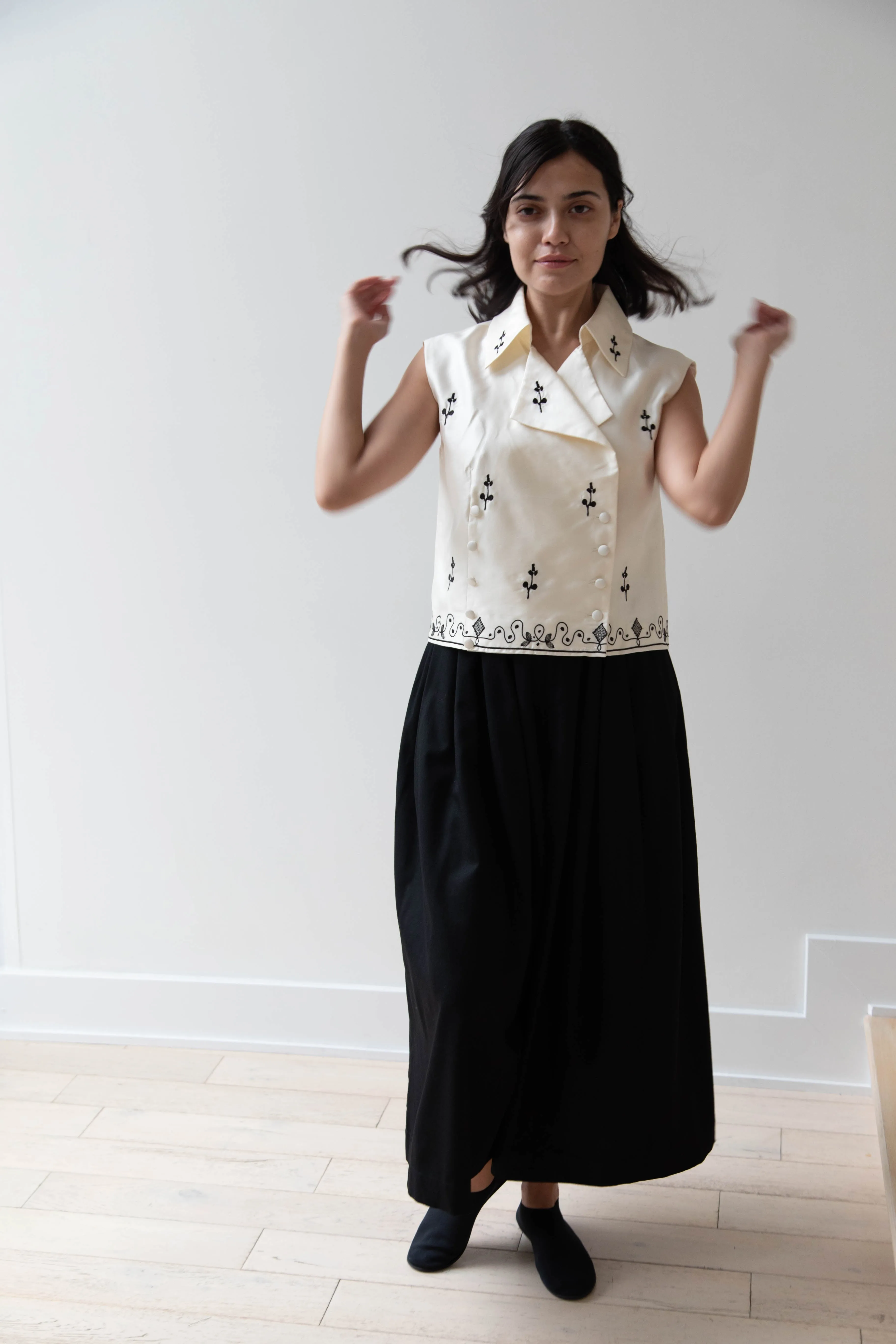 Delegan | Ivory Vest with Embroidery