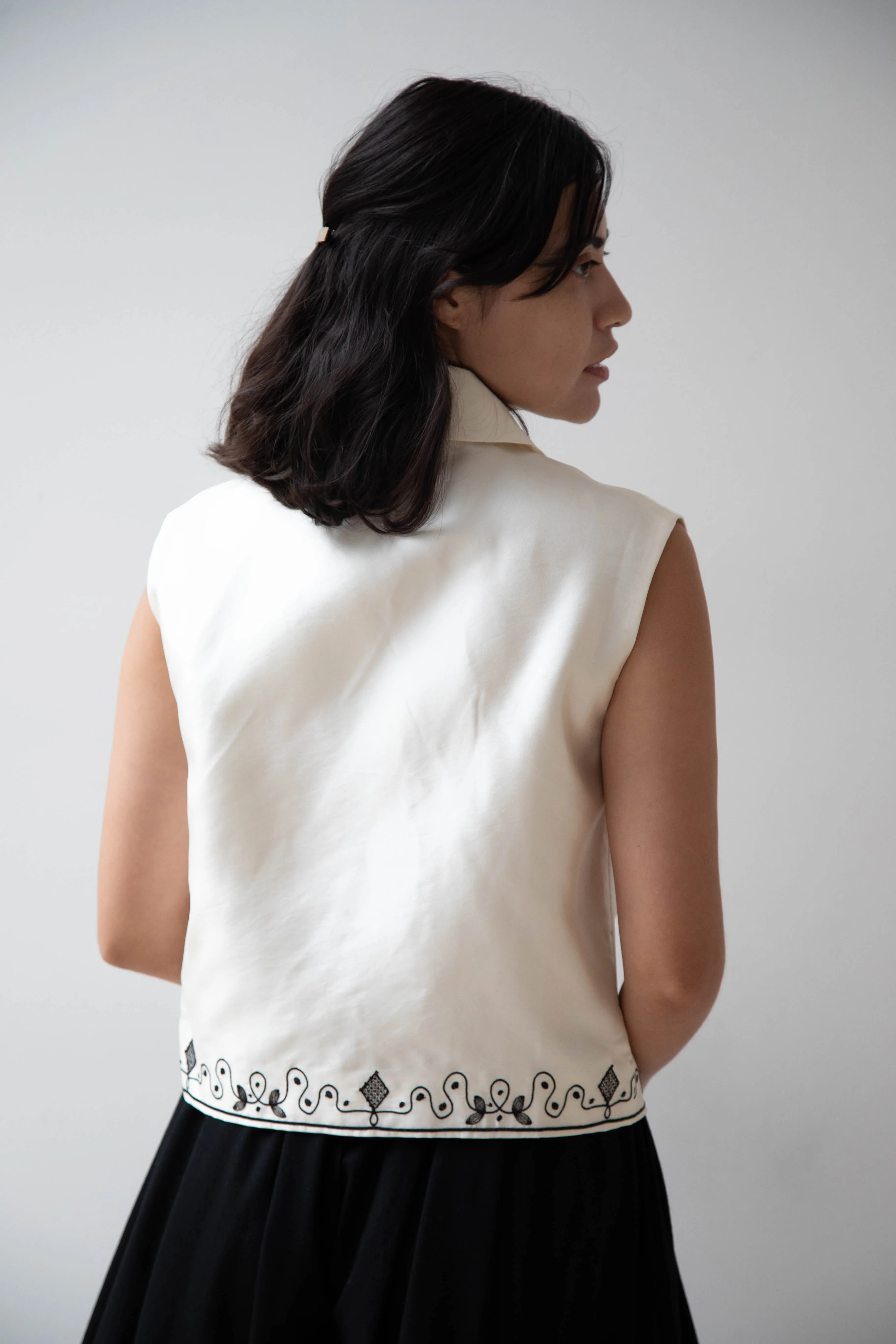 Delegan | Ivory Vest with Embroidery