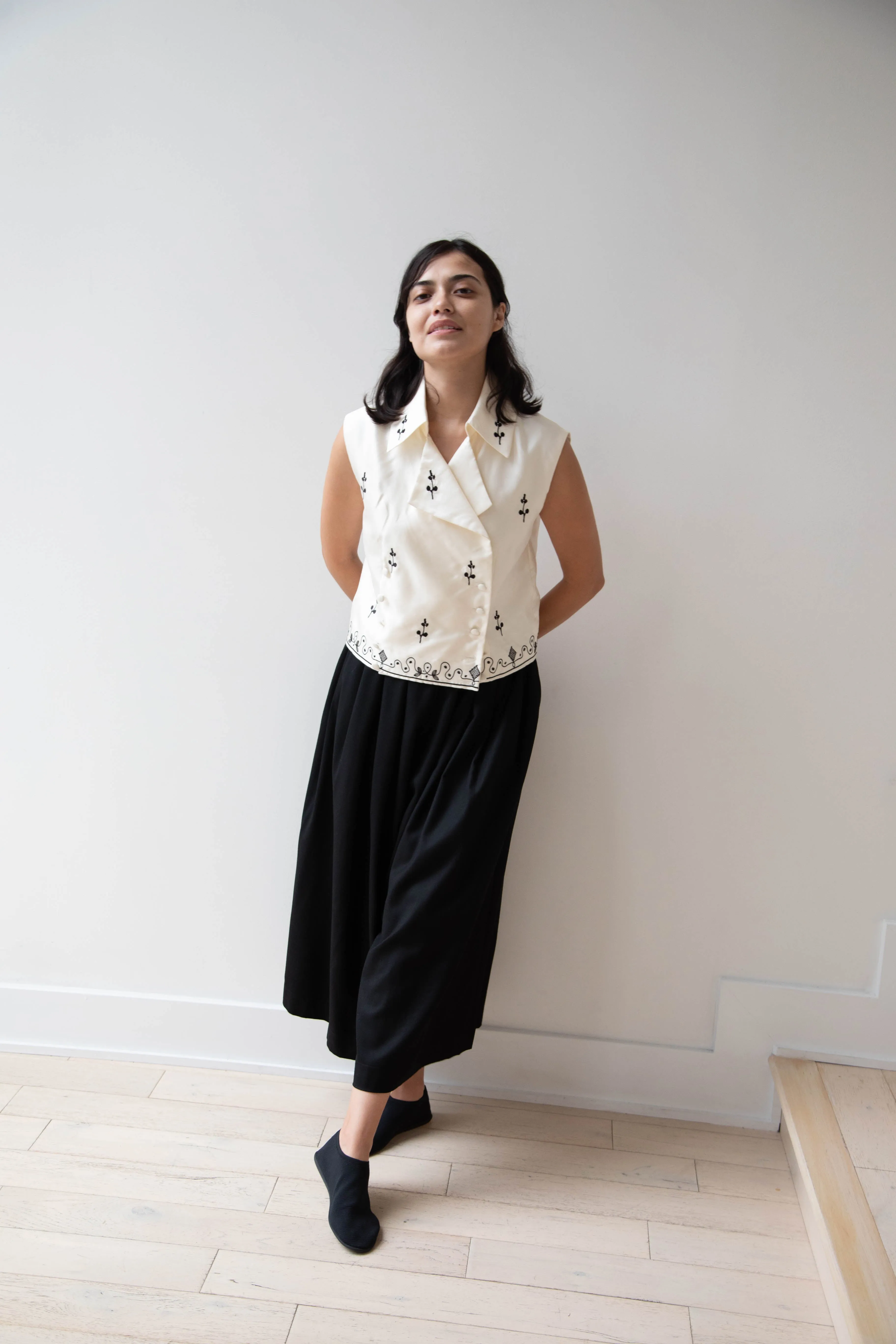 Delegan | Ivory Vest with Embroidery