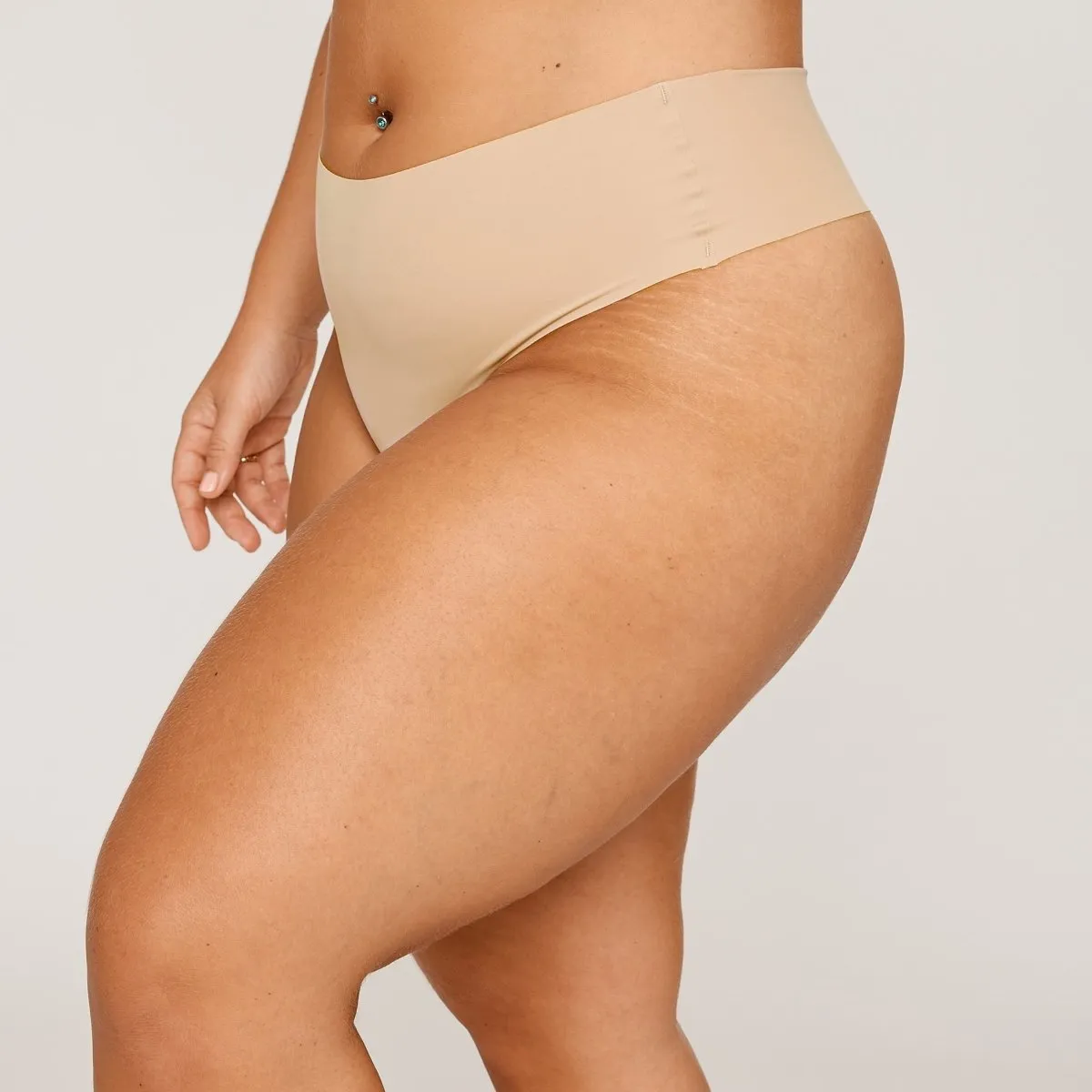 Mid-Rise Thong - Seamless Ultrasmooth - Latte