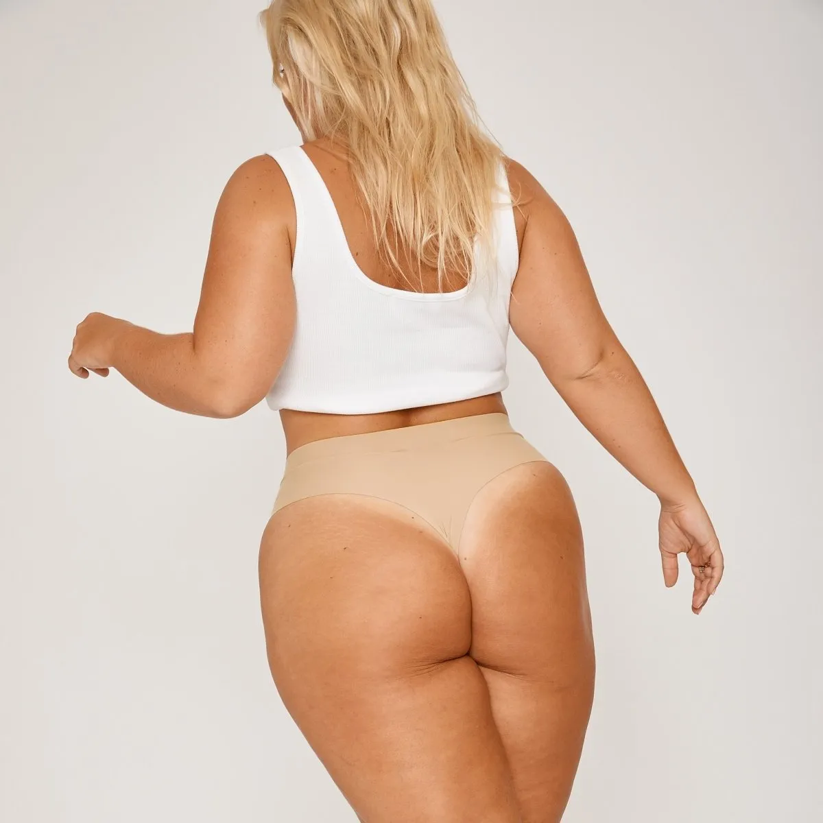 Mid-Rise Thong - Seamless Ultrasmooth - Latte