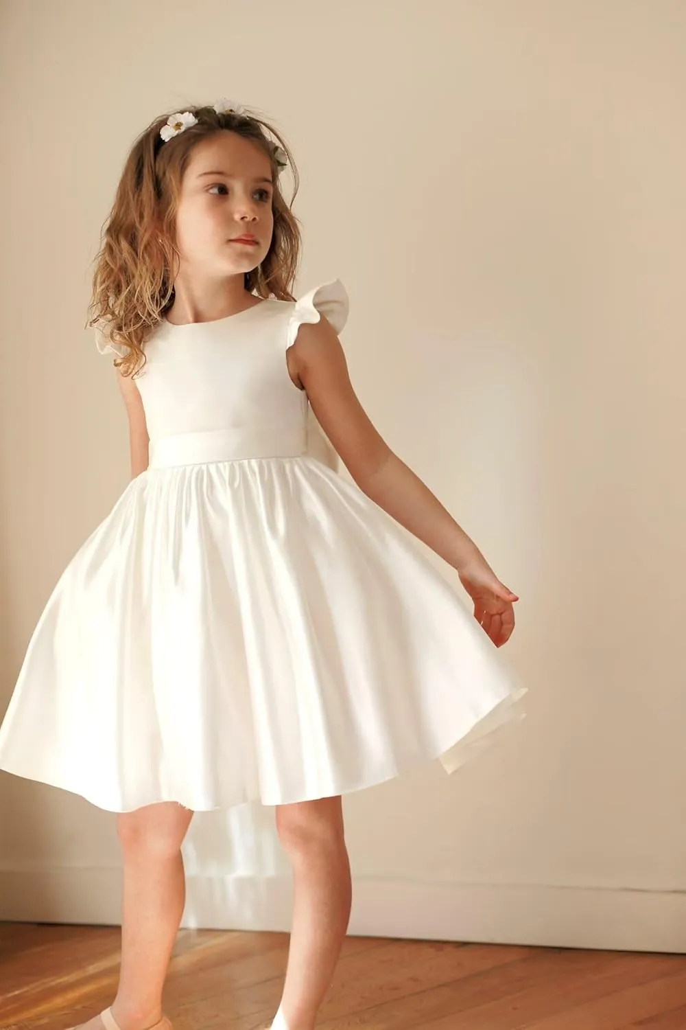 V-Back Satin Flower Girl Dress Girls Pretty Pageant for Wedding Guest First Communion Gown with Bowknot