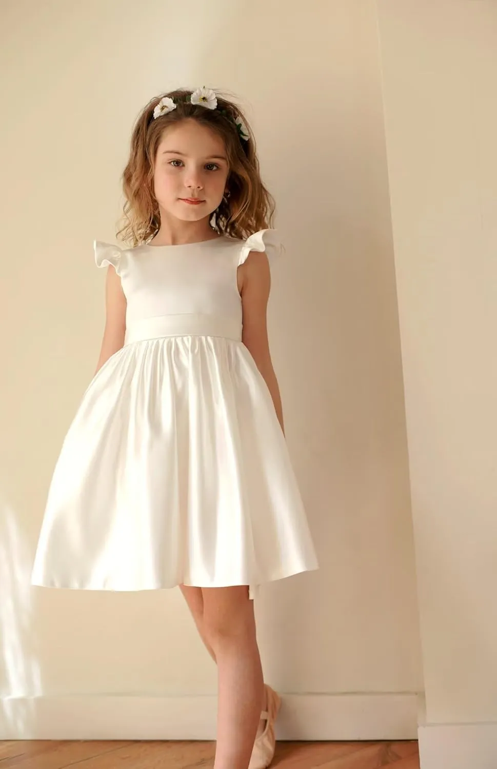 V-Back Satin Flower Girl Dress Girls Pretty Pageant for Wedding Guest First Communion Gown with Bowknot